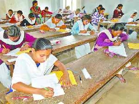 Mass replication caught in up board exam